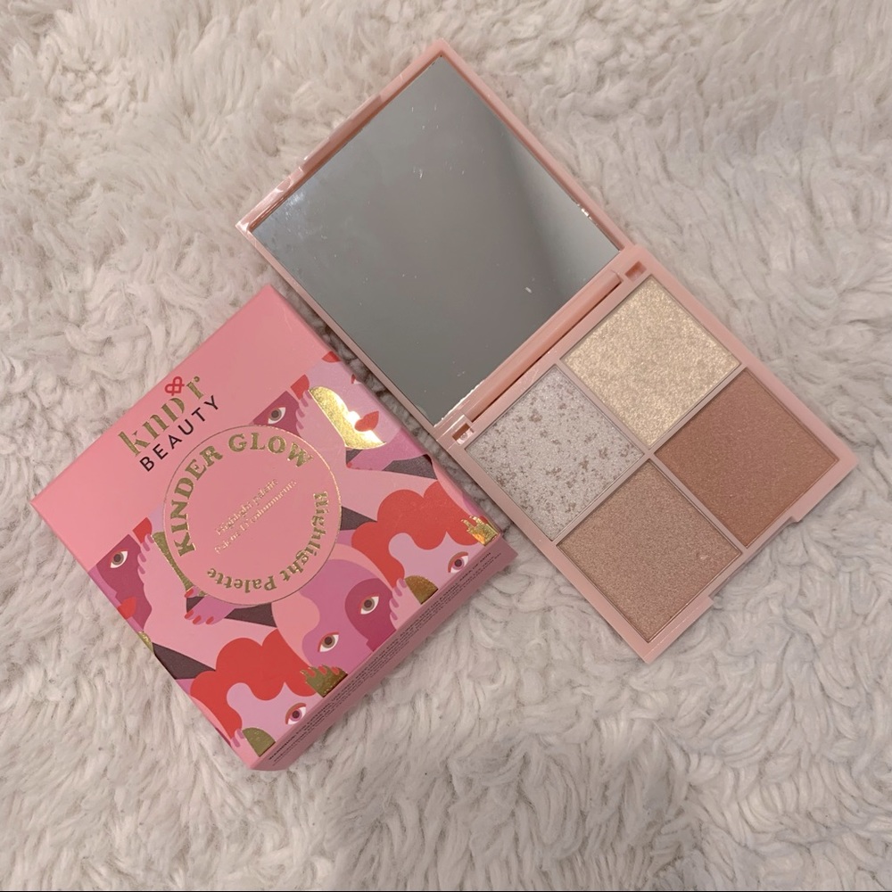 Kinder Glow Highlight Palette 💓 - New